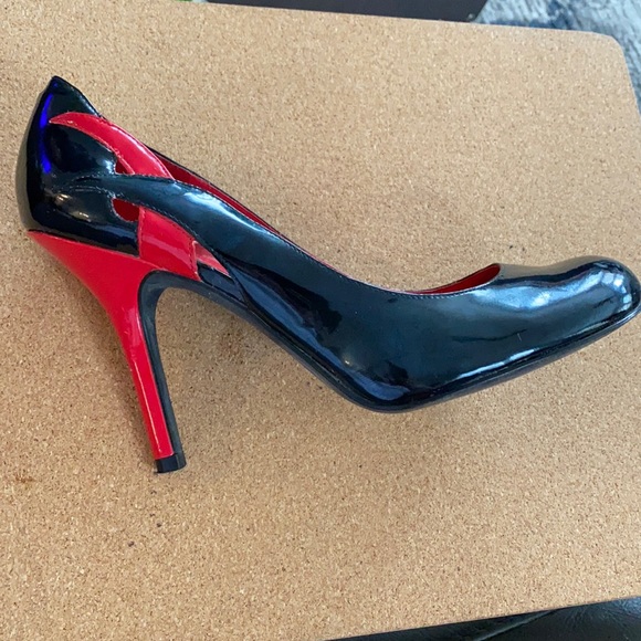 Jessica Simpson high heels - Picture 1 of 12